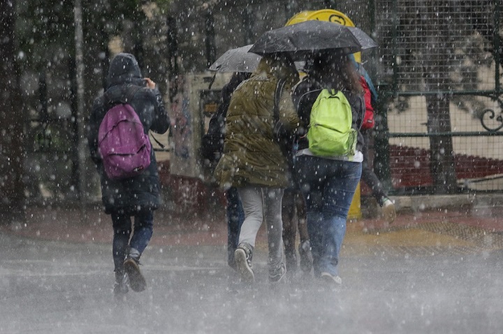 Νέο έκτακτο δελτίο επιδείνωσης του καιρού από την ΕΜΥ – Ισχυρές βροχές και καταιγίδες
