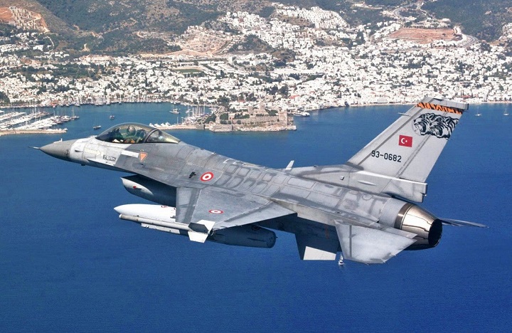 “Μπαράζ” υπερπτήσεων τουρκικών μαχητικών σε Οινούσσες και Παναγιά