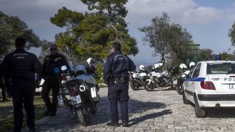 Ρώταγαν…where is Acropolis και άρπαζαν ό,τι έβρισκαν