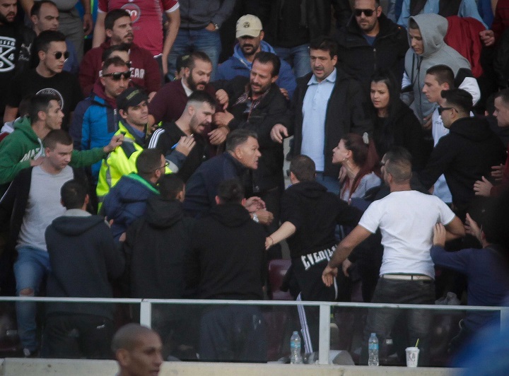 Το βίντεο από την επίθεση κατά Κούγια στο γήπεδο – Τον έριξαν κάτω…&hellip;