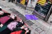 Γυναίκα δημοσιογράφος δέχτηκε επίθεση στο σημείο δολοφονίας του Ζακ Κωστόπουλου