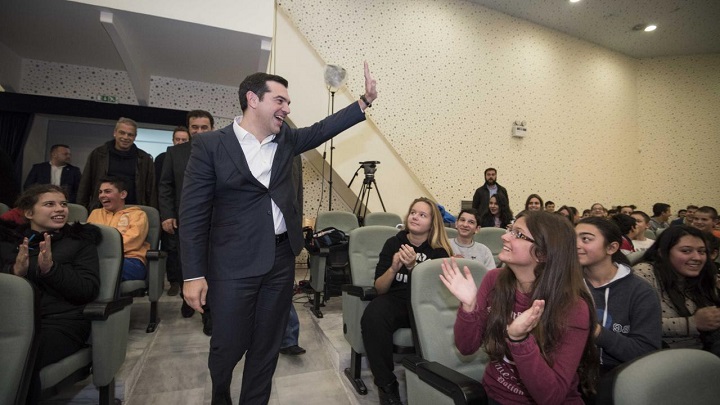 Επιστολή έκπληξη στον Τσίπρα – “Προσφέρω το σπίτι μου για να μείνεις τα Χριστούγεννα”
