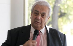 Στο νοσοκομείο νοσηλεύεται ο Δημήτρης Κοντομηνάς