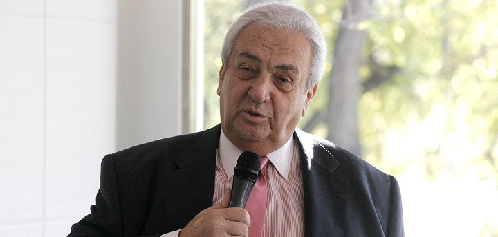 Στο νοσοκομείο νοσηλεύεται ο Δημήτρης Κοντομηνάς