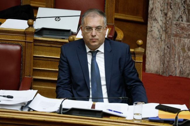 Νέες αλλαγές Θεοδωρικάκου στην ψήφο των αποδήμων για σύγκλιση με τον ΣΥΡΙΖΑ