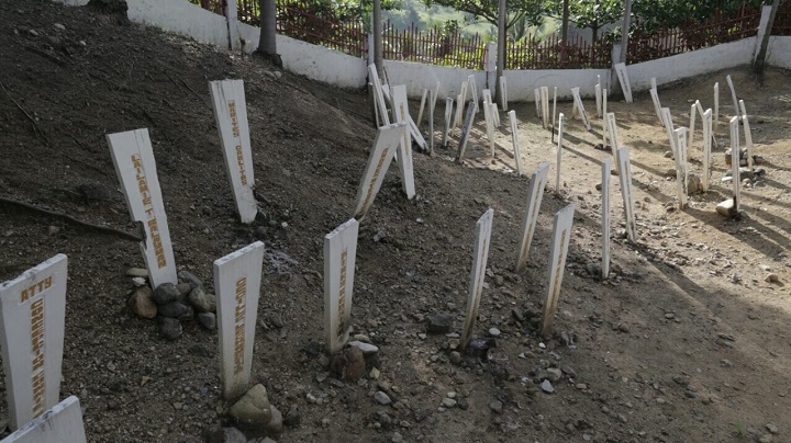 Ζωντάνεψε η φρίκη στις Φιλιππίνες – Ένοχοι για τη σφαγή 58 ανθρώπων