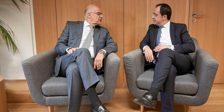 Τηλεφωνική επικοινωνία Δένδια – Χριστοδουλίδη για τη συνάντηση Μητσοτάκη με Ερντογάν