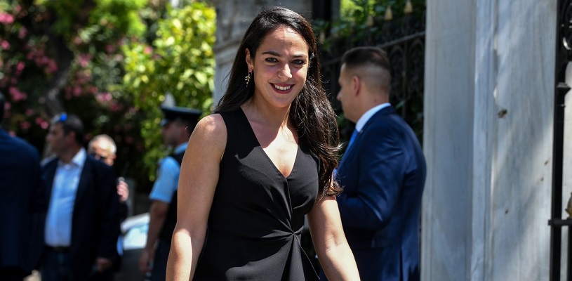 Η ολόχρυση τουαλέτα της Δόμνας Μιχαηλίδου