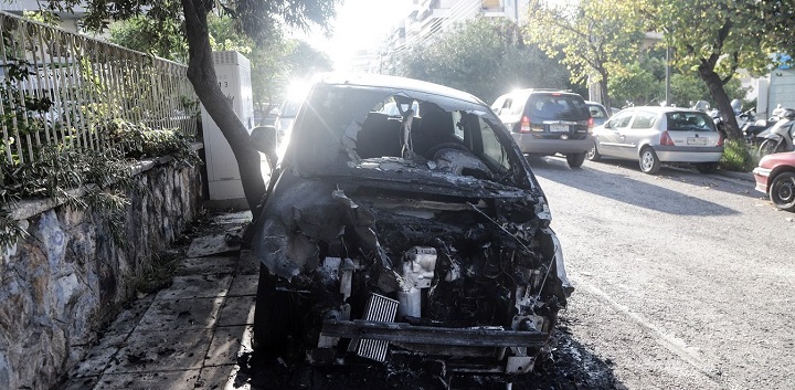 Μπαράζ εμπρηστικών επιθέσεων κοντά στην αμερικανική πρεσβεία