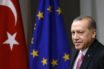 Ο Ερντογάν βυθίζεται, η οικονομία καταρρέει και η ΕΕ δίνει σωσίβιο