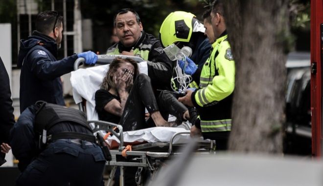 Φωτιά στο ξενοδοχείο “Athenaeum Palace”: Απεγκλώβισαν πέντε άτομα – Δύο τραυματίες