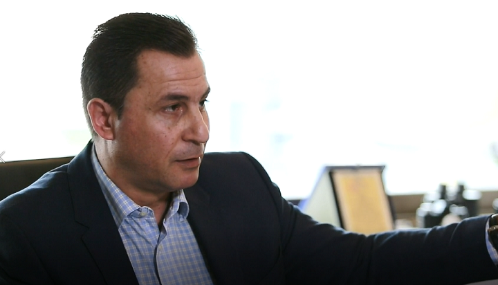 Εξώδικο Κουρτζίδη στον Άδωνι Γεωργιάδη για το “αισχρά σεξιστικό” και “αναξιοπρεπές”