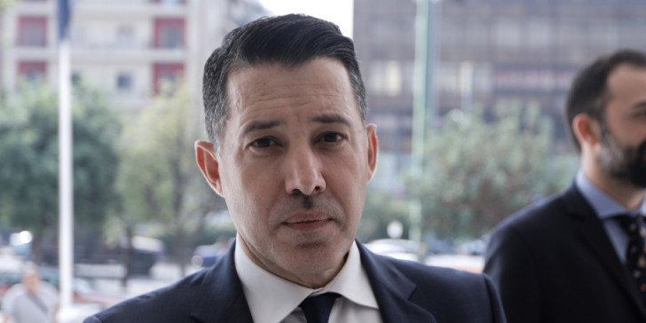 Novartis: Ο Μανιαδάκης ζητά να καταθέσει με δικηγόρο