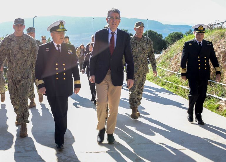 Επίσκεψη Πάϊατ στη βάση της Σούδας