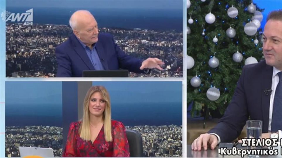 “Έμπλεξαν οι γραμμές” στην κυβέρνηση για τον κατώτατο μισθό- “Διόρθωση” των δηλώσεων Σταϊκούρα από Πέτσα