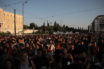 Πορείες εντός…πεζοδρομίου