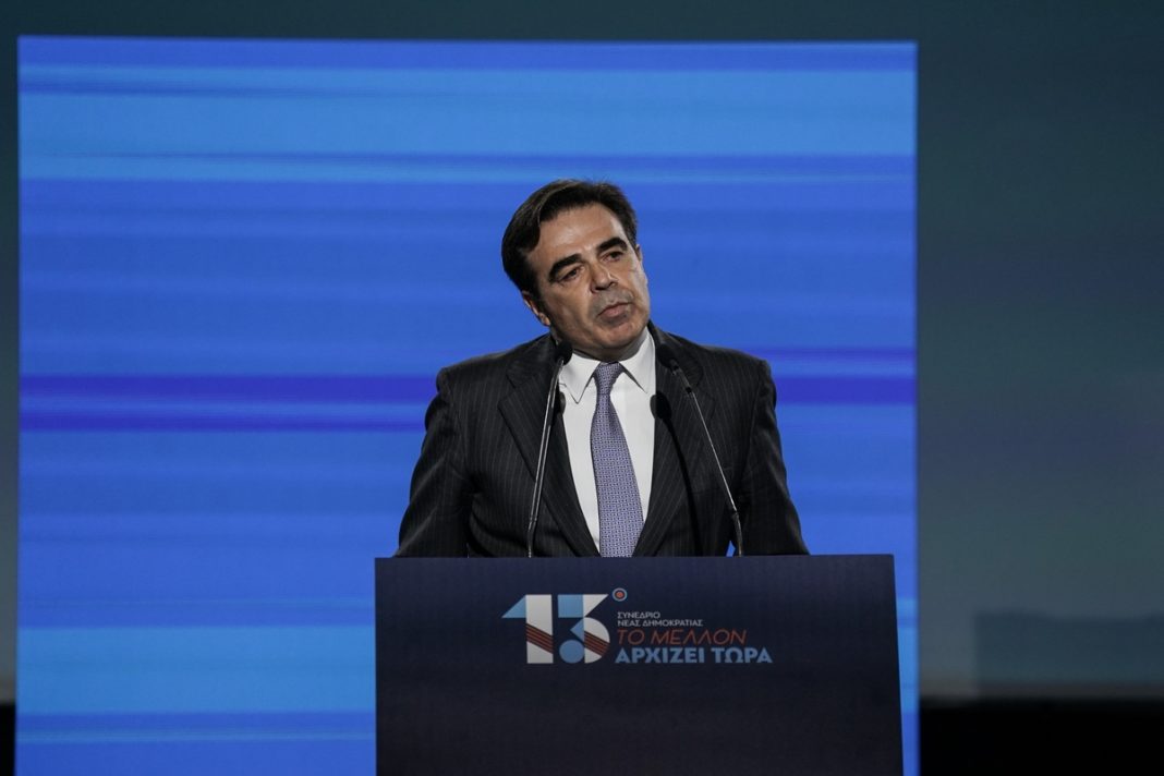 Πολιτικό unfair από τον Μαργαρίτη Σχοινά: Ξέχασε ότι είναι αντιπρόεδρος της Κομισιόν και έκανε λόγο για μη σοβαρή και μη χρηστή διακυβέρνηση Τσίπρα