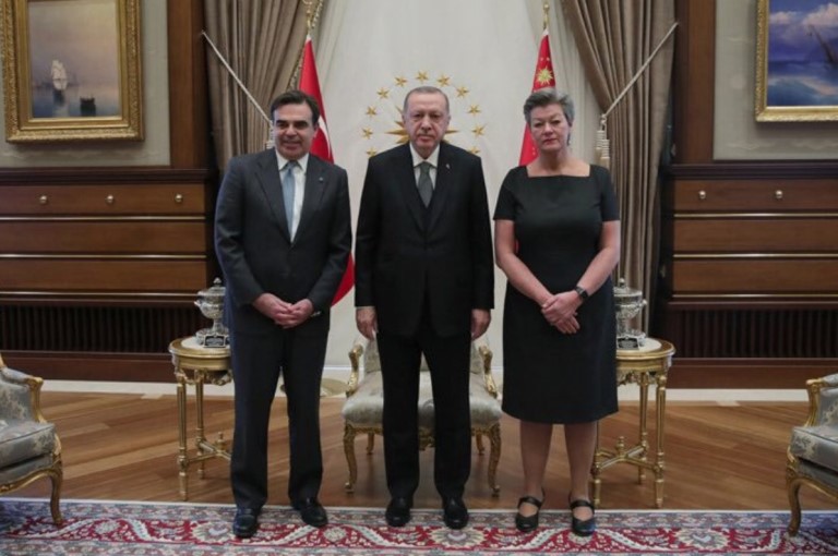 Συνάντηση Σχοινά- Ερντογάν για το προσφυγικό