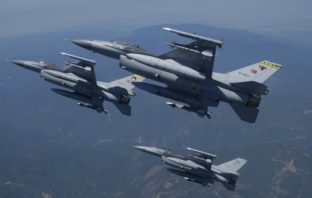 Δεν έχει τέλος η τουρκική προκλητικότητα: Εναέριες παραβιάσεις και εικονικές αερομαχίες πάνω από το Αιγαίο