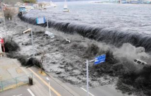 26 Δεκεμβρίου: Η Ασία τιμά τους νεκρούς του τσουνάμι του 2004