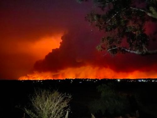 Πύρινη κόλαση στην Αυστραλία – 4.000 άνθρωποι αποκλεισμένοι από τις φλόγες σε τουριστικό…