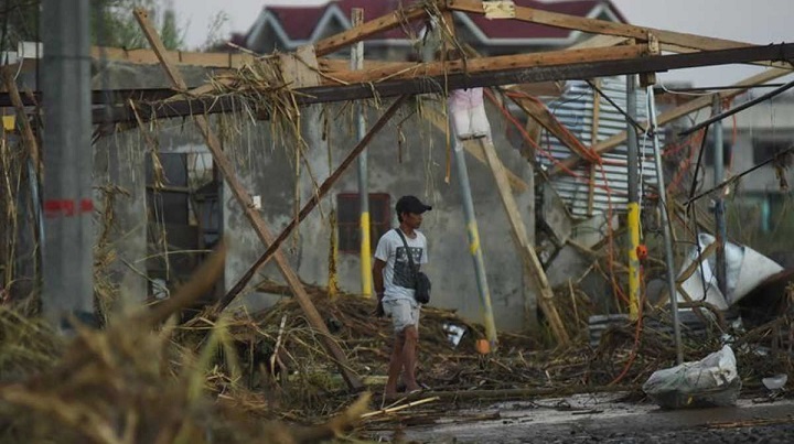Τραγωδία στις Φιλιππίνες: Δεκάδες νεκροί από το πέρασμα του τυφώνα Φανφόν
