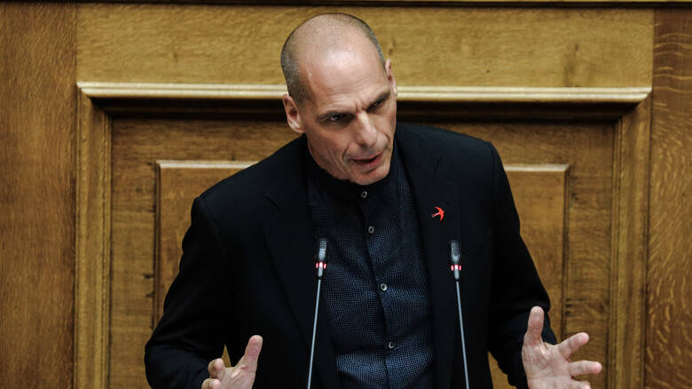 Βαρουφάκης: “Η χρεοδουλοπαροικία παραμένει”