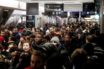 Παρέλυσε η Γαλλία, χάος στο Παρίσι – Πέμπτη μέρα απεργιών στα ΜΜΜ