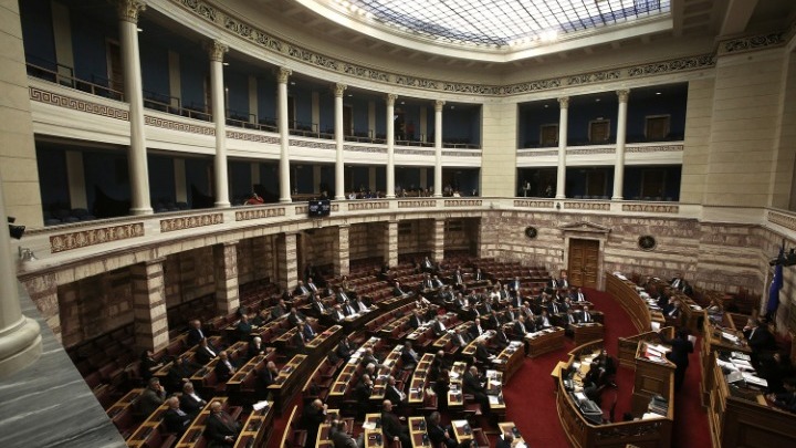 Κόντρα κυβέρνησης- ΣΥΡΙΖΑ στη Βουλή για την μείωση του ΕΝΦΙΑ