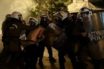 Καλύπτει πλήρως τα ΜΑΤ ο Χρυσοχοϊδης – Καταγγελίες και νέα βίντεο για την αστυνομική βία