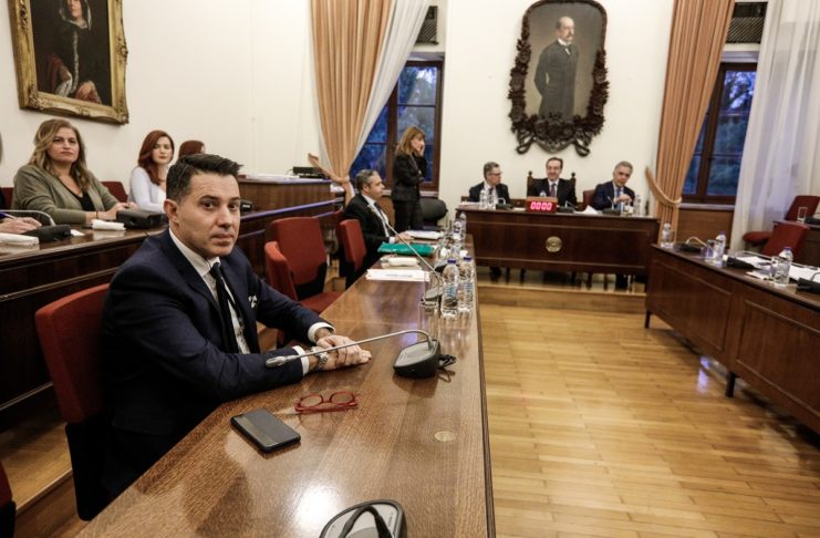 Μετά του Φρουζή, αποδεσμεύονται και οι λογαριασμοί του Μανιαδάκη