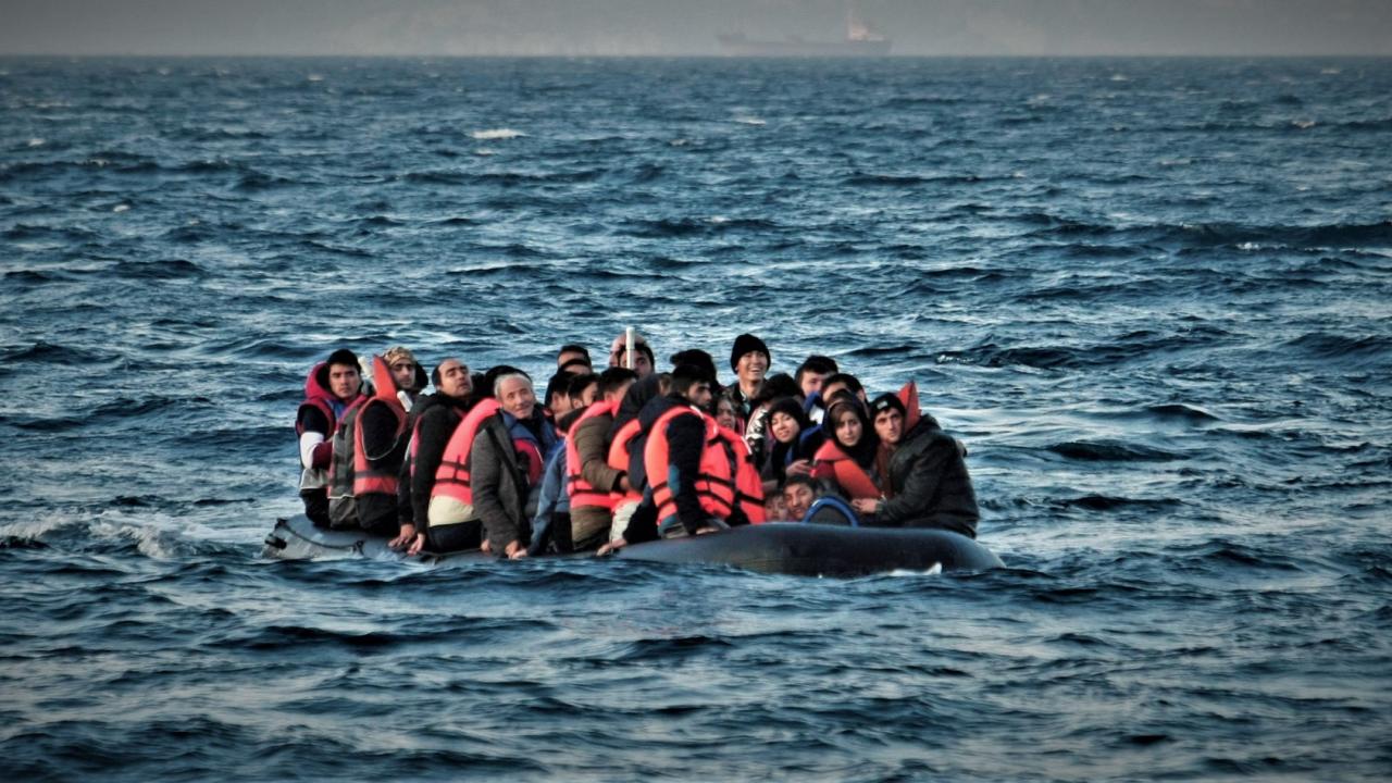 Πλωτά φράγματα για τους πρόσφυγες στο Αιγαίο!- Το έγγραφο του ΥΠΕΘΑ για την προμήθεια