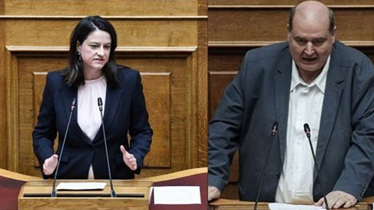 Βουλή: Κόντρα Φίλη – Κεραμέως για τους απόφοιτους κολεγίων