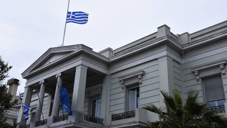 Καταδίκη ΥΠΕΞ των επιθέσεων εναντίον στρατιωτικών βάσεων στο Ιράκ