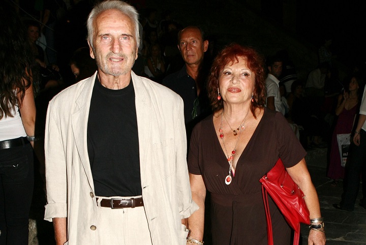 Διέρρηξαν το σπίτι των ηθοποιών Χρυσούλας Διαβάτη και Νικήτα Τσακίρογλου – Δεν&hellip;