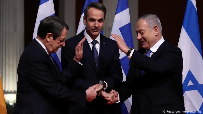 ΤΑΖ: Φιλόδοξος αλλά “παράλογα ακριβός” ο EastMed