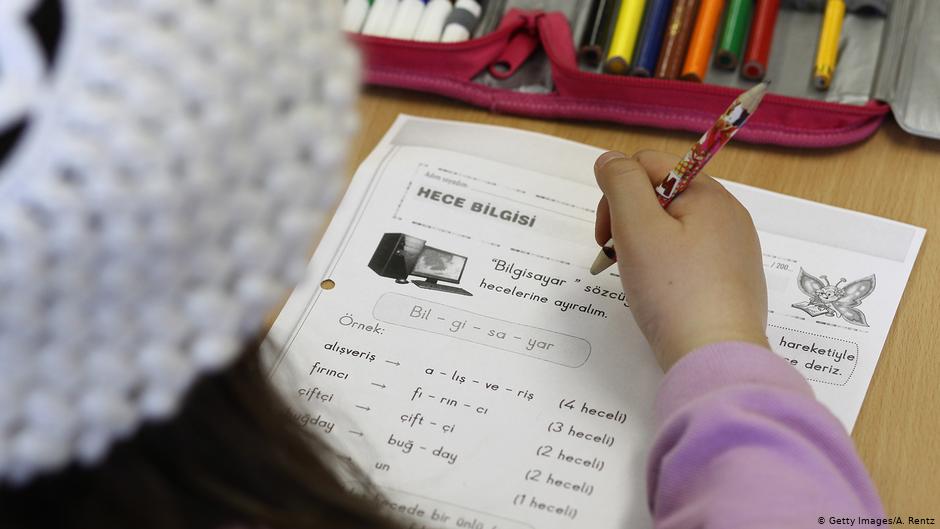 Αντιδράσεις στη Γερμανία για την πρόθεση Ερντογάν να ανοίξει τουρκικά σχολεία