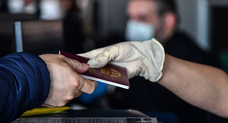 Κορωνοϊός: Έλληνας εγκλωβισμένος στη Γουμπέι της Κίνας – “Κανείς δεν μπορεί να φύγει”(vid)