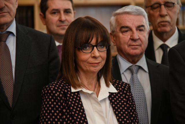 Βγάζουν selfie οι Πρόεδροι της Δημοκρατίας;- Ποιος βουλευτής έπεισε την Αικατερίνη Σακελλαροπούλου