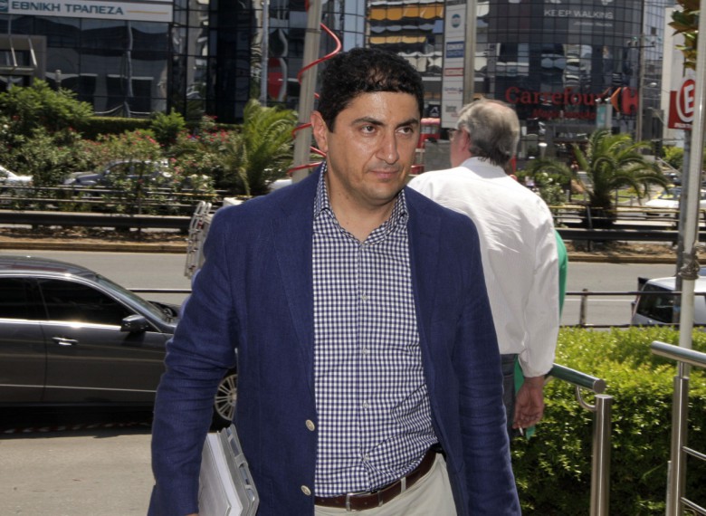 ΣΥΡΙΖΑ: “Να παραιτηθεί ο υπεύθυνος του χάους κ. Αυγενάκης-Τραγικοί οι πολιτικοί χειρισμοί του”