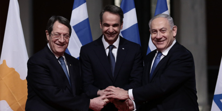 Έπεσαν οι υπογραφές για τον EastMed – Μήνυμα Μητσοτάκη, Αναστασιάδη και Νετανιάχου σε Ερντογάν: “Να σεβαστεί το διεθνές δίκαιο”