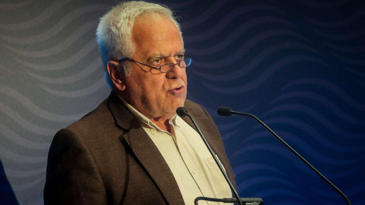 Μανδραβέλης κατά Σαμαρά για τη μήνυση στον Κώστα Βαξεβάνη για ένα meme