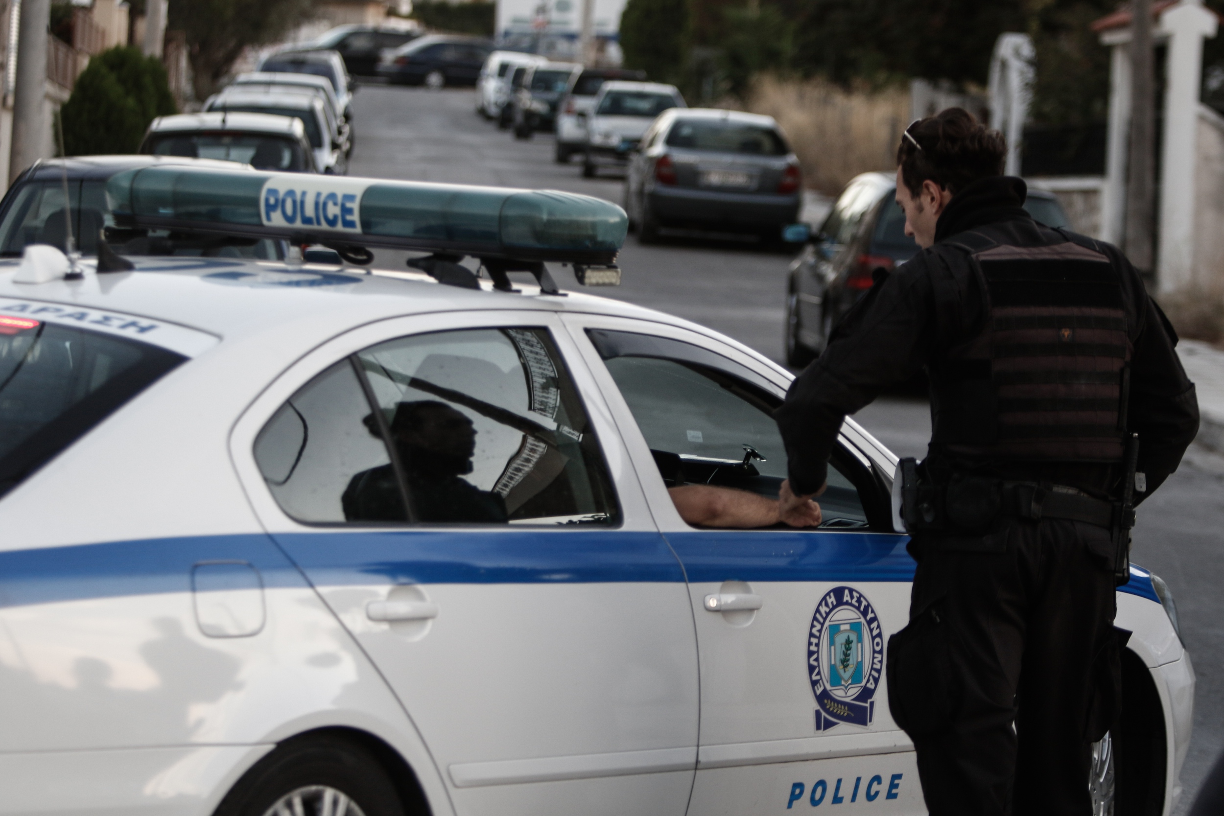 Αμπελόκηποι: Διαρρήκτης έχασε τη ζωή του όταν στην προσπάθεια του να διαφύγει πέρασε μέσα από τζαμαρία