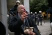 Οι πολιτικές δυνάμεις καταδικάζουν τη φασιστική επίθεση στον φωτορεπόρτερ της DW