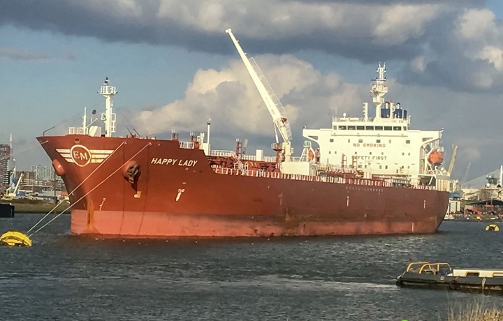 Ελεύθεροι οι 5 Έλληνες ναυτικοί που κρατούνταν όμηροι στο Καμερούν