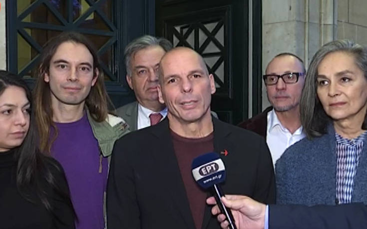 Βαρουφάκης: “Με συγκίνηση επιλέξαμε και προτείναμε τη Μάγδα Φύσσα για ΠτΔ”