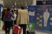 Κοροναϊός: Εξαπλώνεται ραδαία – Μέτρα σε αεροδρόμια