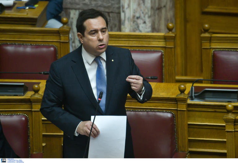 Νέο υπ. Μετανασ. Πολιτικής με τον Ν. Μηταράκη- Σε δύσκολη θέση η κυβέρνηση λόγω αντιδράσεων