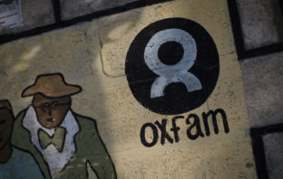 Oxfam: 2135 άνθρωποι διαθέτουν περισσότερα χρήματα από το 60% του παγκόσμιου πληθυσμού