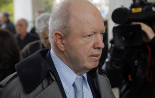 Στο σφυρί τα τελευταία… ασημικά του Σταύρου Ψυχάρη
